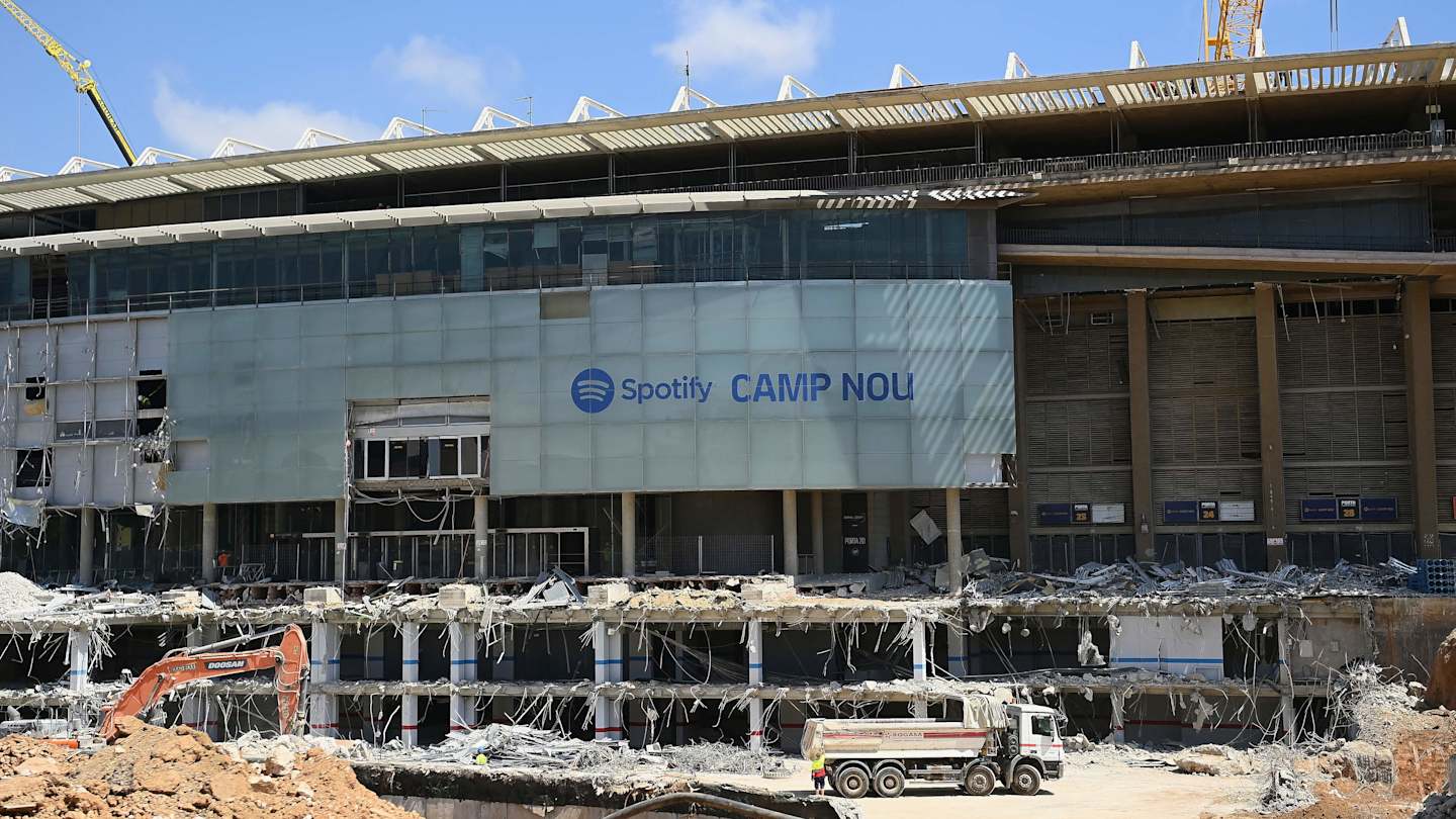 Барселонський Spotify Camp Nou зазнає значних renovations, але втрачає графік виконання робіт. Не пропустіть новини про реконструкцію iconic Camp Nou та її затримки!