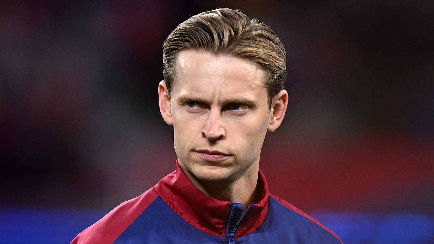 Frenkie de Jong в списку на продаж дев'яти гравців Барселони