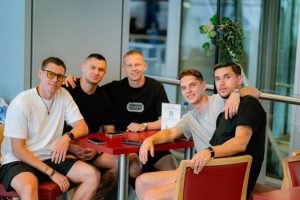 Збірна України прибула до Торонто для підготовки до важливих матчів