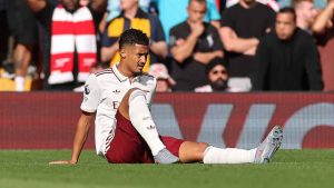 Arsenal знову втрачає гравця травмою через п’ять хвилин після початку матчу з Liverpool