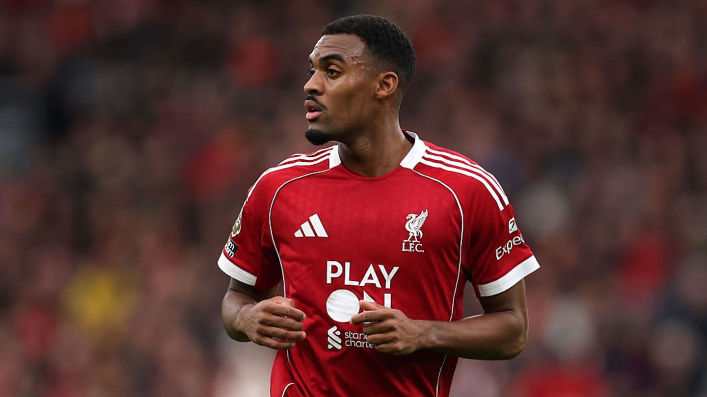 Arne Slot Оновлює інформацію про травму ключового півзахисника Liverpool Ryan Gravenberch