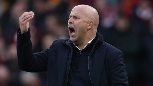 Arne Slot надсилає рішуче послання, поки Liverpool переживає 60-річний спад