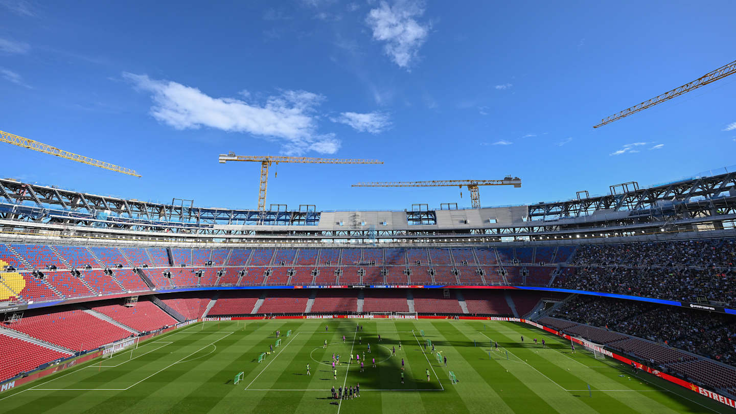 Причини, чому повернення Барселони на Камп Ноу ще не затверджено
