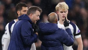 Чому Тоттенхем і Челсі можуть здійснити шість замін під час поєдинку один з одним