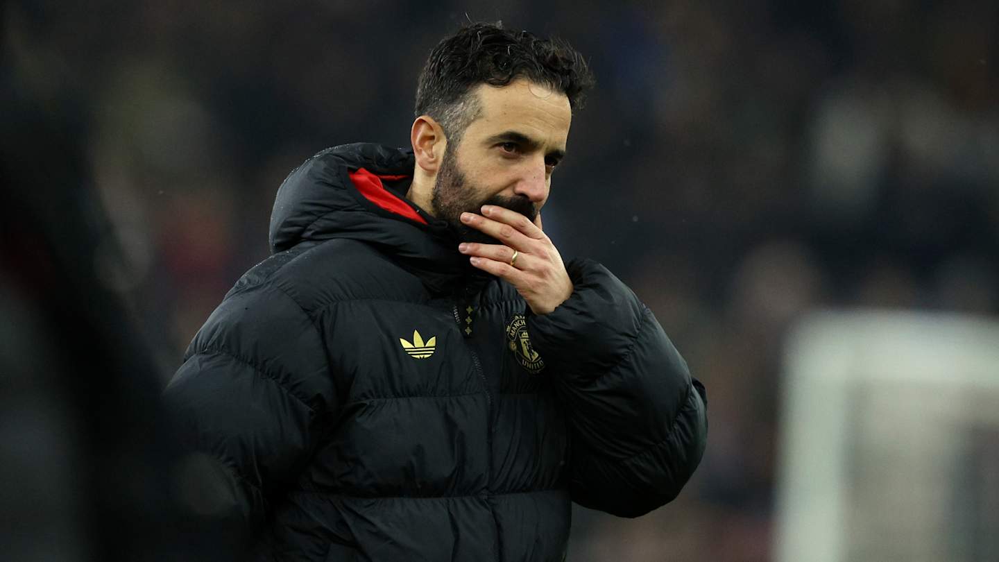 Ман Юнайтед розглядає можливість повторного підписання колишнього півзахисника через велику заяву Ру бена Аморіма про Коббі Мейноо