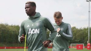 Жозе Моурінью розмірковує про рішення посадити Пола Погба на лаву запасних на користь невідомого партнера по Манчестер Юнайтед