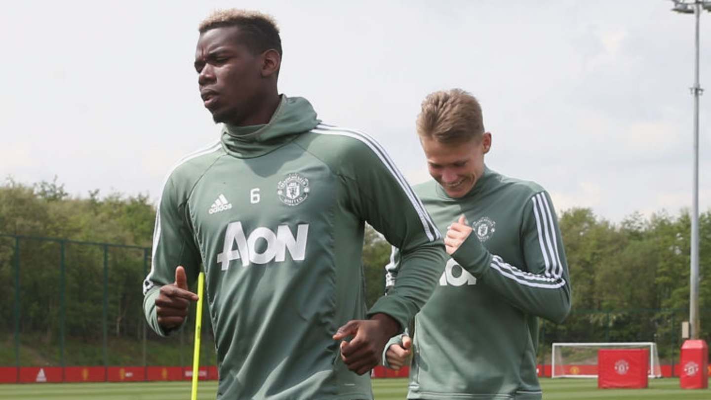 Моурінью коментує рішення залишити Погба на лаві запасних замість невідомого партнера по Манчестер Юнайтед