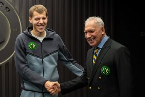 Сарапій продовжив контракт з Поліссям