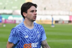 Шапаренко продовжує контракт із Динамо