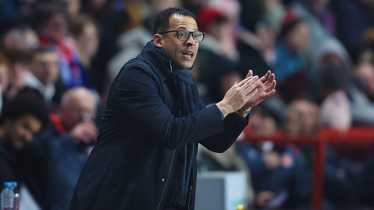 Liam Rosenior обговорює проблеми з фізичною формою Cole Palmer та Reece James після відсутності в матчі проти Charlton