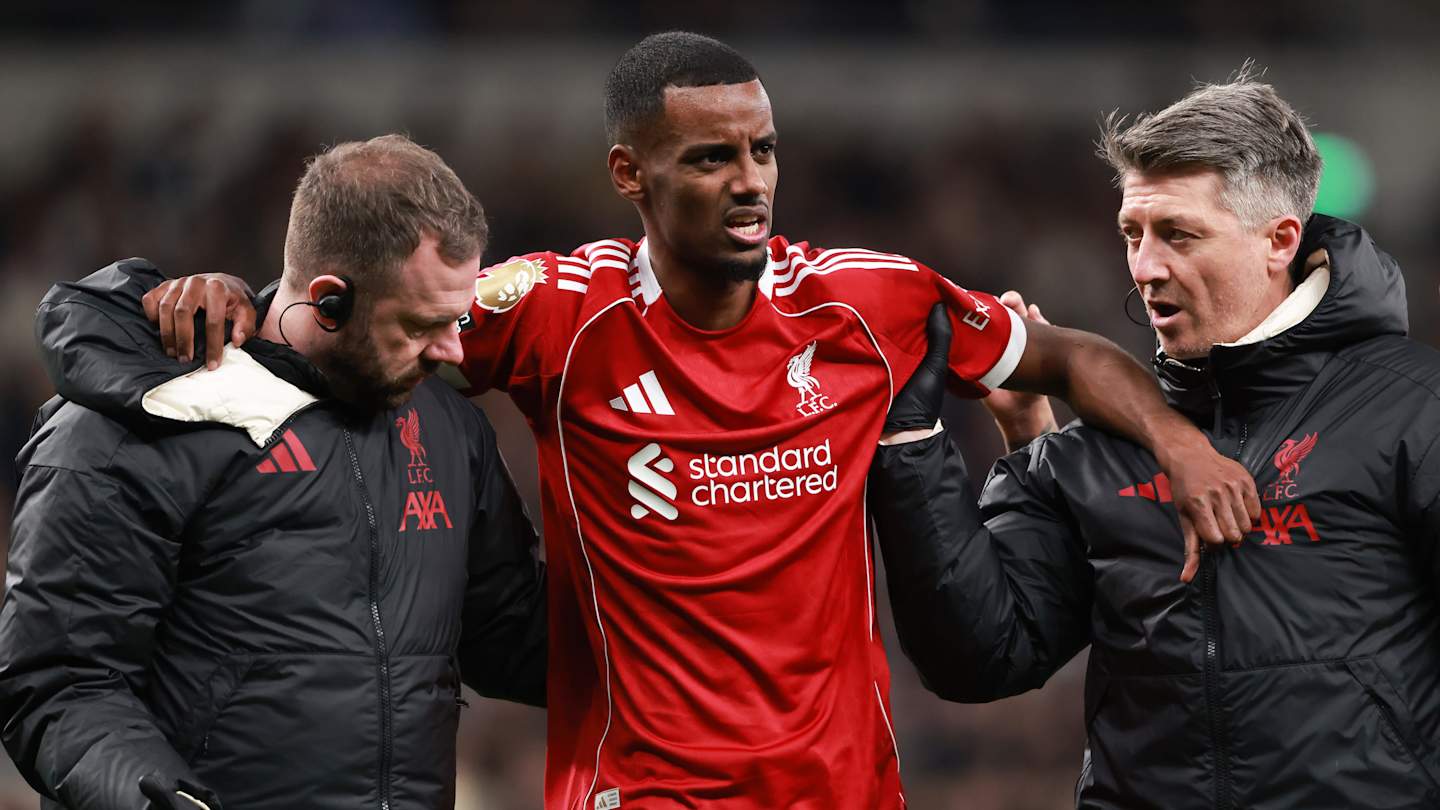 Arne Slot розповідає, коли вболівальники Ліверпуля можуть очікувати повернення Александра Ісака