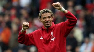 Джеймі Керрагер порівняв Хуго Екитікe з іконічним гравцем Ліверпуля