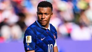 Kylian Mbappe та Франція відповідають сенатору Парагваю після расистської атаки