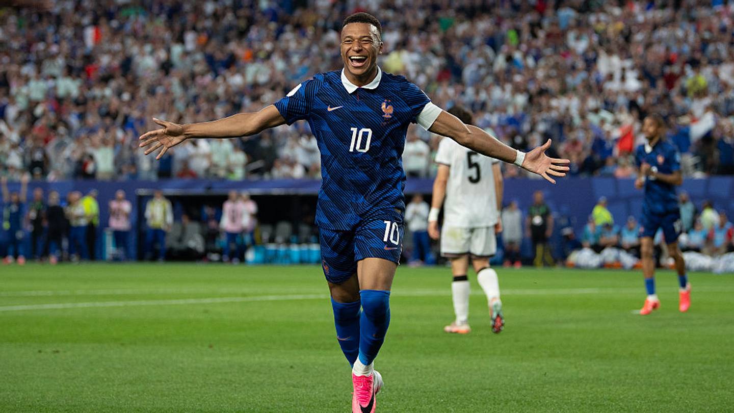 Kylian Mbappe встановлює новий рекорд Чемпіонату світу у виїзному матчі Франції проти Швеції