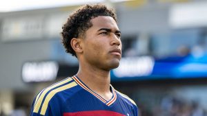 Підлітковий американський талант, провідний перспективний гравець USMNT, підписав контракт з Кристал Пелас