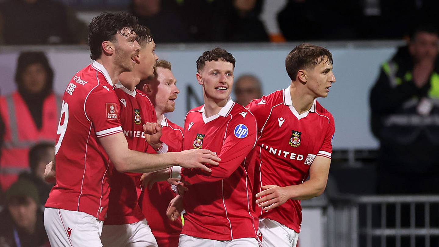 Wrexham потребує цього великого таланту, щоб проявити себе навіть якщо це розчарує його батька