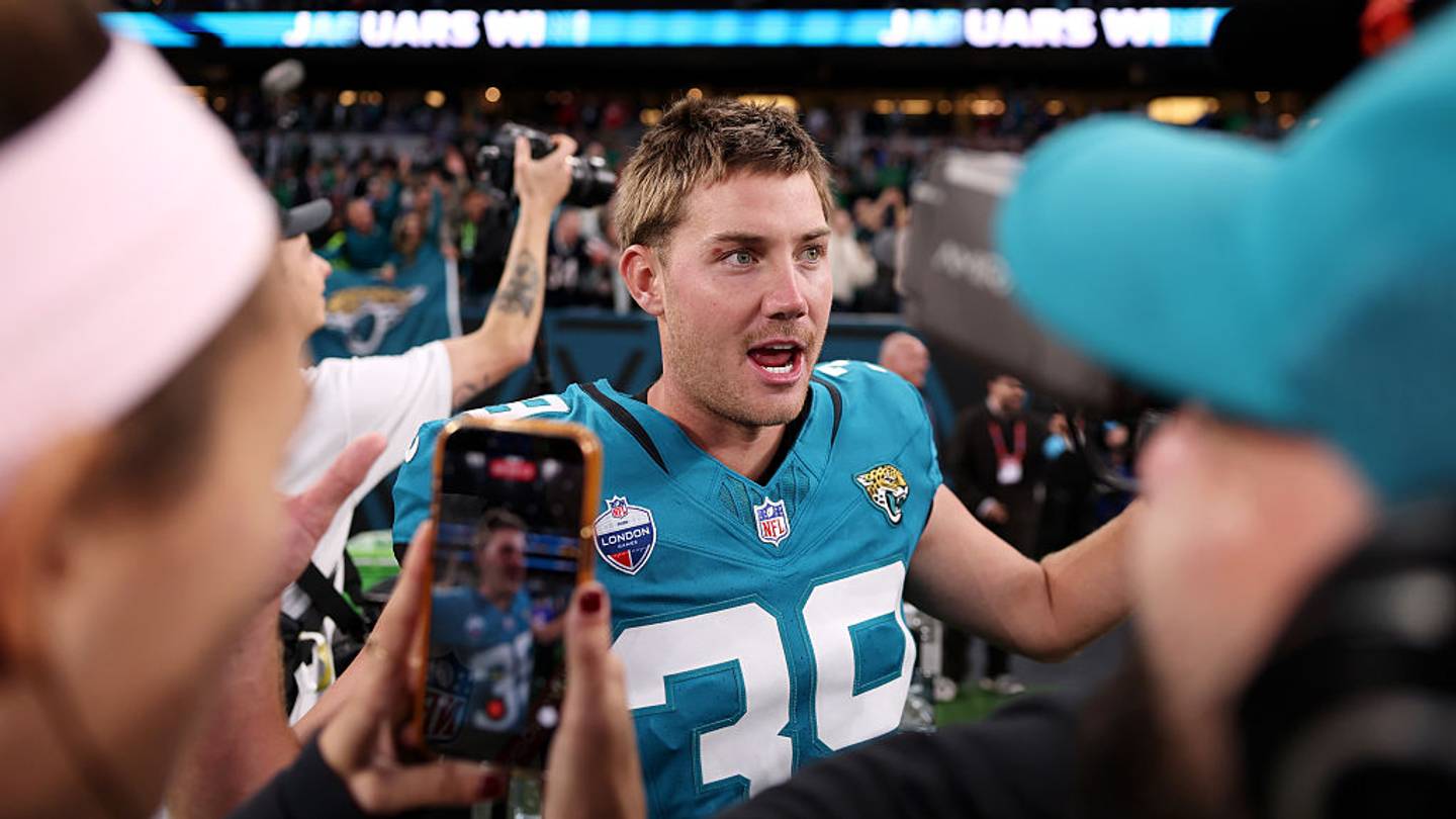 NFL Kicker Cam Little Віддає Данину Поваги Джуду Беллінгему Після Дивовижної Переможної Моменту в Лондоні